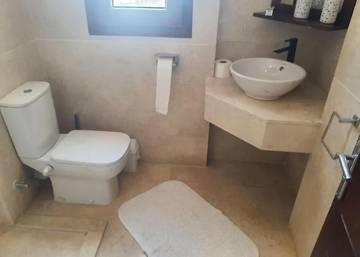 Villa, With Heated Pool And Lagoon